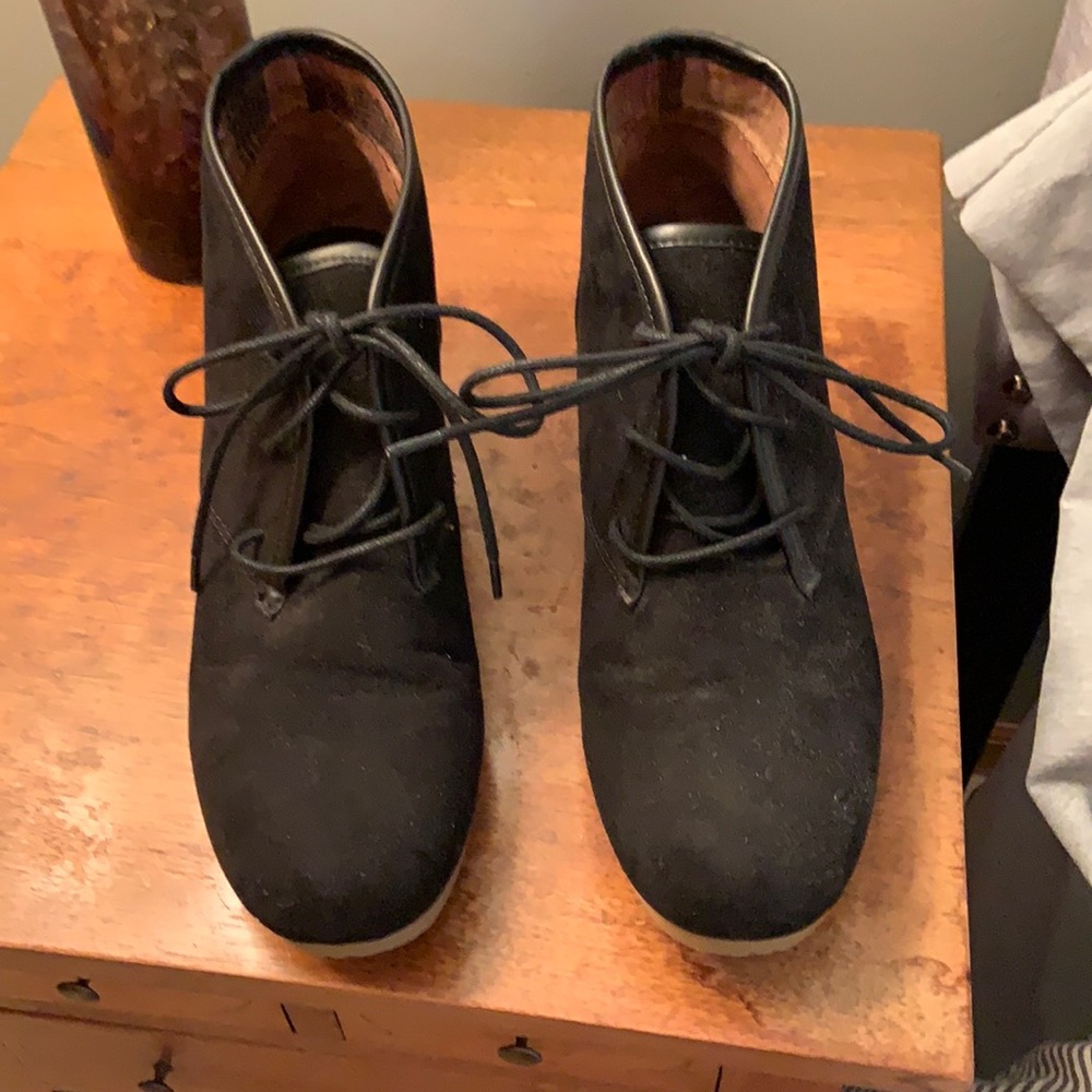 Size 11 black suede tied wedge ankle boot